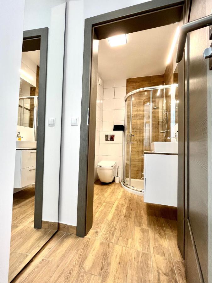 Simba&Lea Apartament 尤斯托尼莫斯基 外观 照片