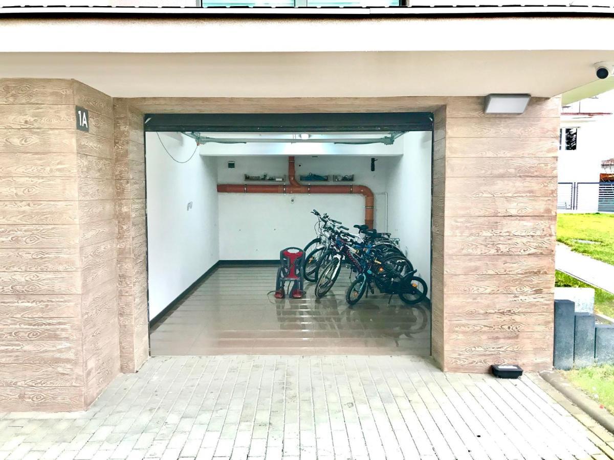 Simba&Lea Apartament 尤斯托尼莫斯基 外观 照片