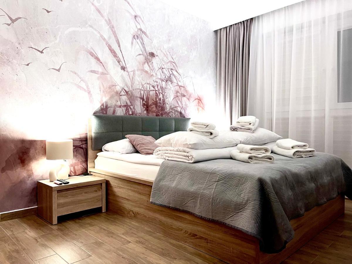 Simba&Lea Apartament 尤斯托尼莫斯基 外观 照片